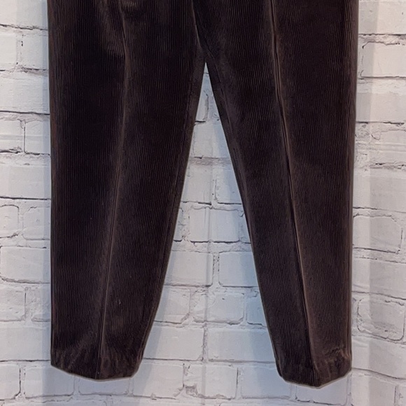 EUC LACOSTE MENS CORDUROY US SIZE 42 BRN - Picture 2 of 10